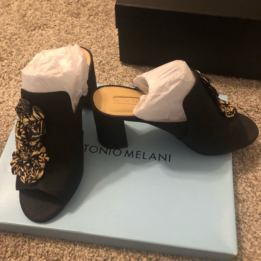 Antonio Melani Black Mule Heels Sz 7
